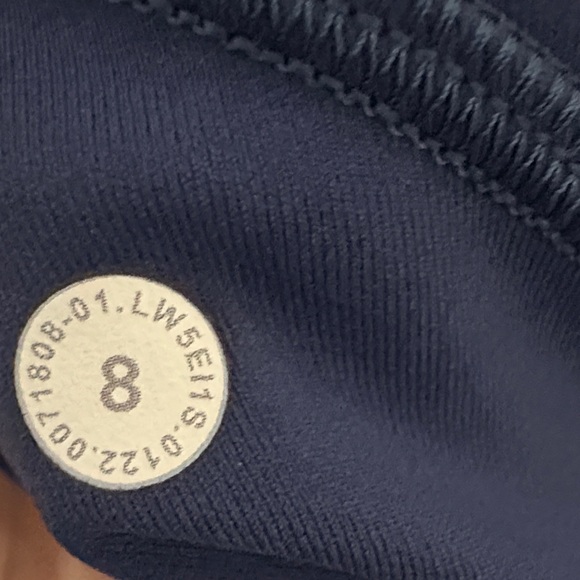 Lululemon Swift Speed High-Rise Tight 28" in
Mineral Blue - Picture 9 of 9